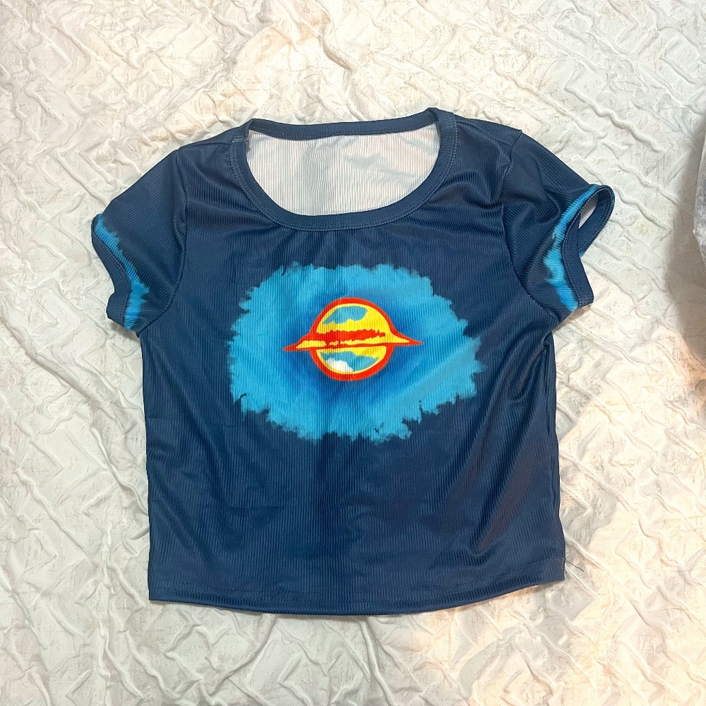 saturn short sleeved shirt